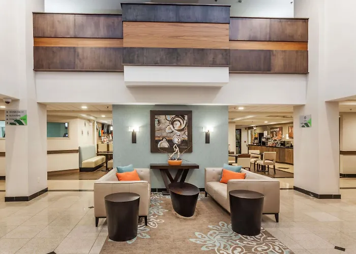 Wingate By Wyndham Chicago Hotel 3*