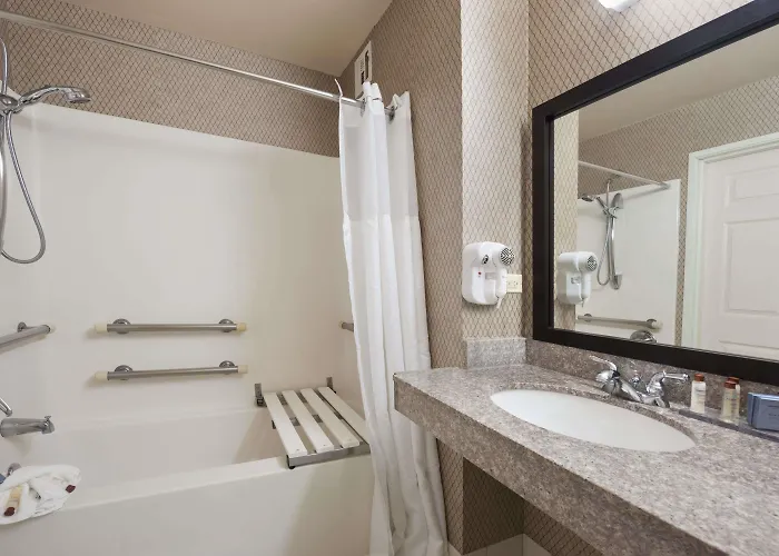 Wingate By Wyndham Chicago